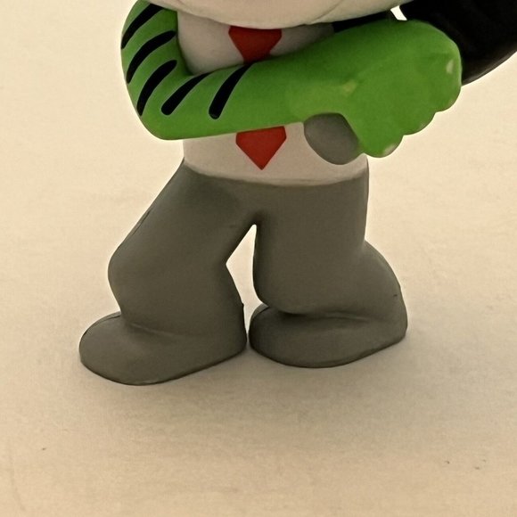 2 Roblox Piggy Figures Series 2 Frostiggy Series 1 Badgy Figures Only - Picture 16 of 16